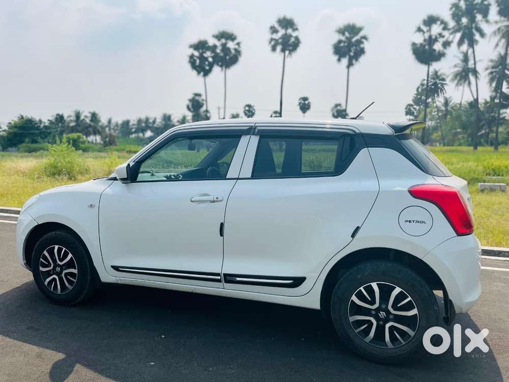 Maruti Suzuki Swift Lxi Option, 2022, Petrol
