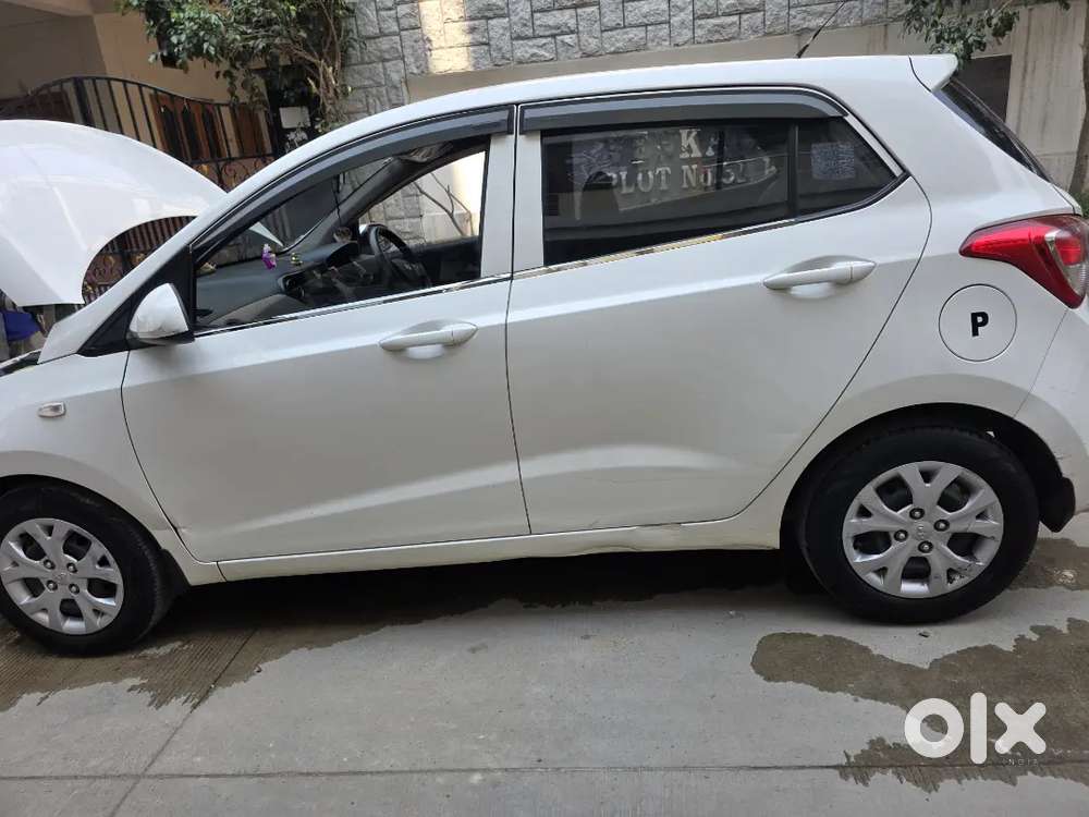 Hyundai Grand I10 2016 Petrol 68000 Km Driven Well Maintained