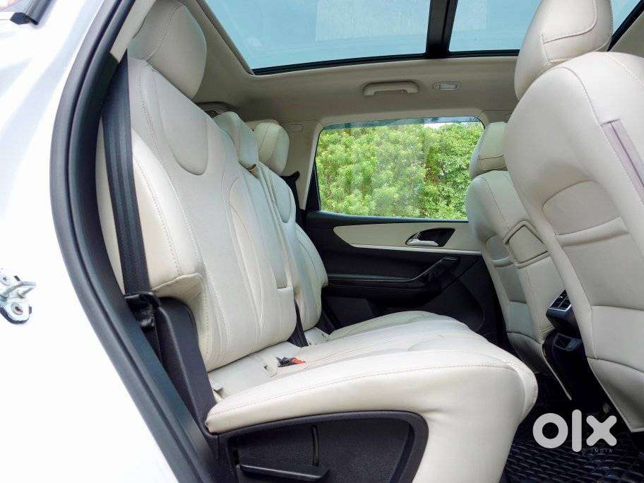 Mahindra Xuv700 2.2 Ax 7 Diesel Mt Str, 2023, Diesel