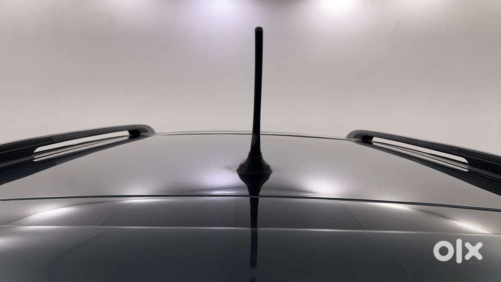 Mahindra Xuv300 1.2 W8 (o) Amt Petrol, 2022, Petrol