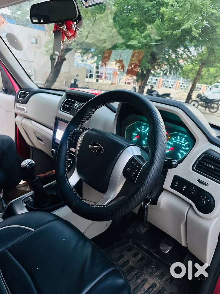 Mahindra Scorpio S10, 2015, Diesel