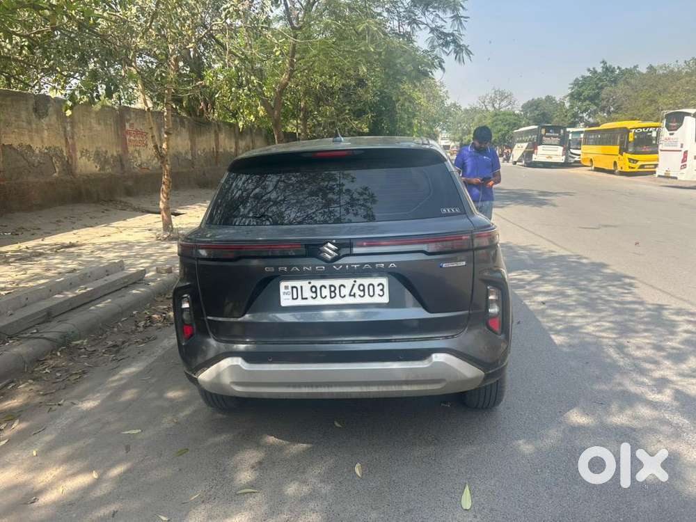 Maruti Suzuki Grand Vitara 2023 Petrol Well Maintained