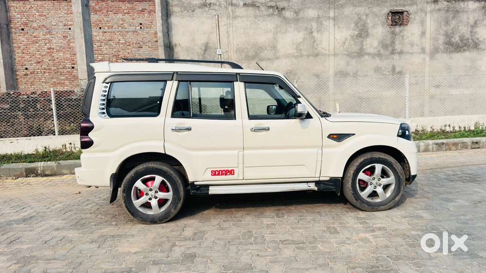 Mahindra Scorpio 2017 Diesel Well Maintained