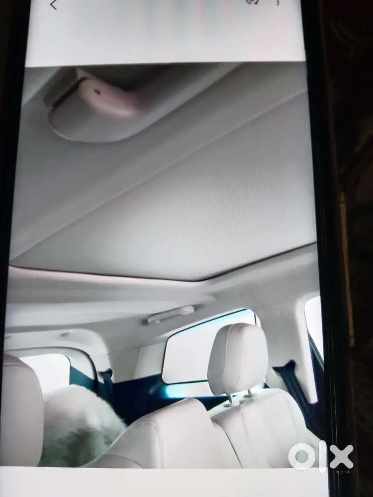 Mahindra Xuv700 2023 Petrol 14400 Km Driven