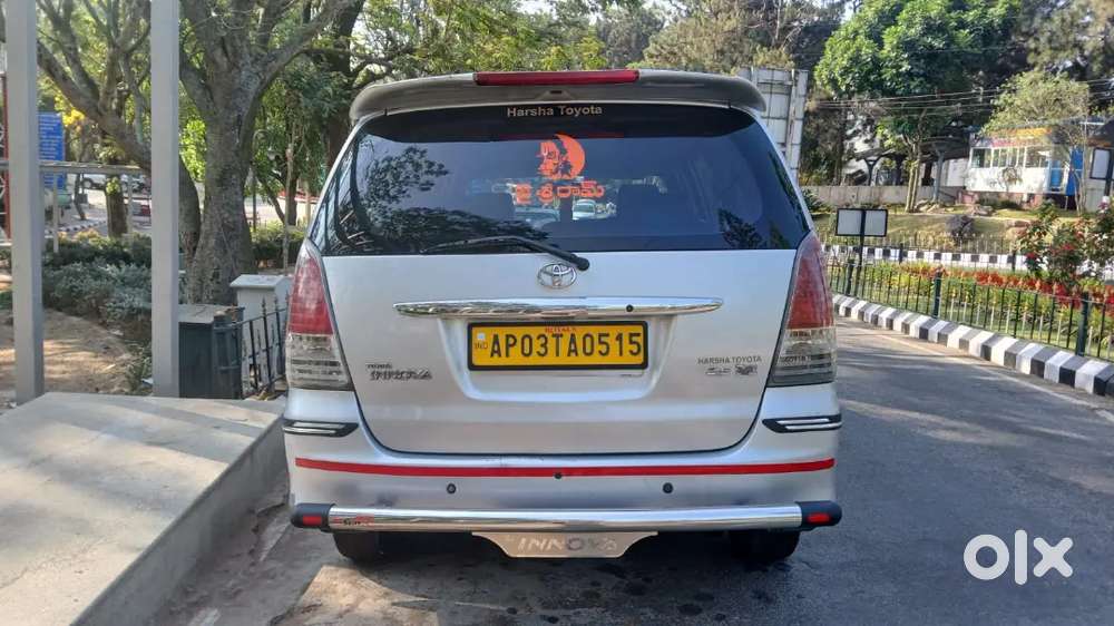 Toyota Innova 2010 Diesel 270000 Km Driven