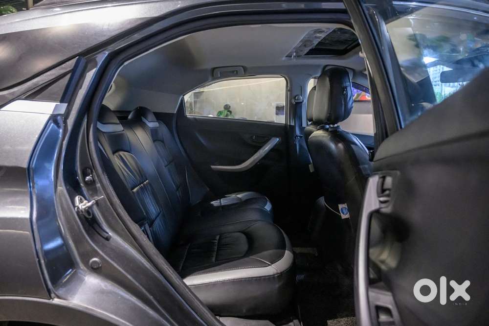 Tata Nexon 1.2 Revotron Xma Amt (s), 2023, Petrol