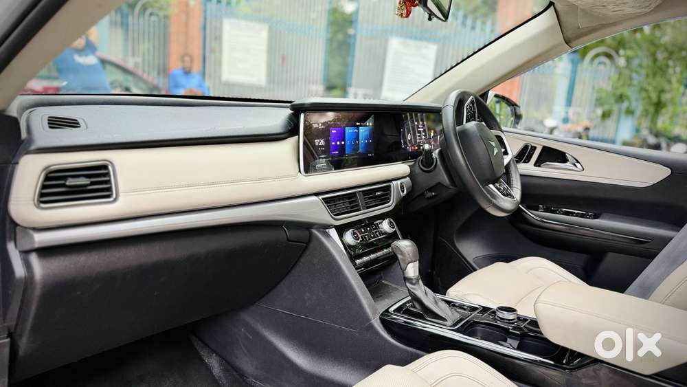 Mahindra Xuv700 2.2 Ax 7 Diesel At Luxury Pack Str, 2024, Diesel