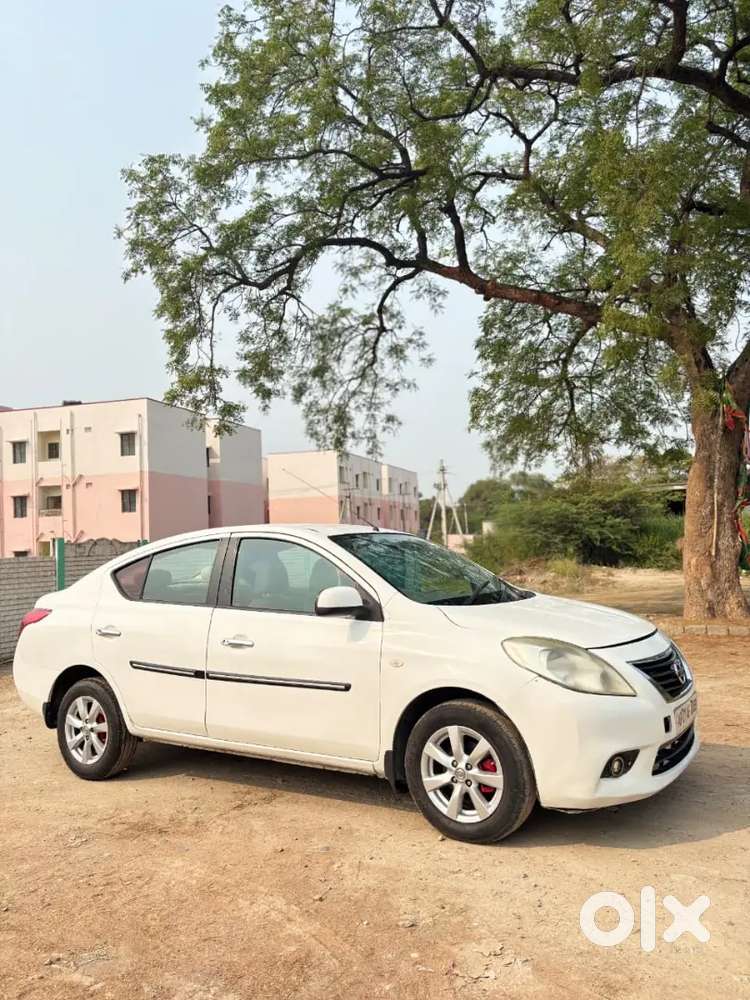 Nissan Sunny 2012 Model Top End Version