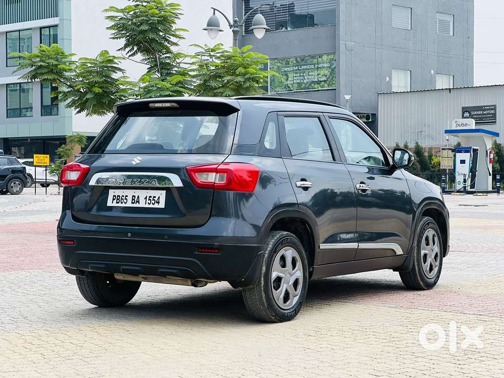 Maruti Suzuki Brezza 1.5 Vxi Smart Hybrid, 2021, Petrol
