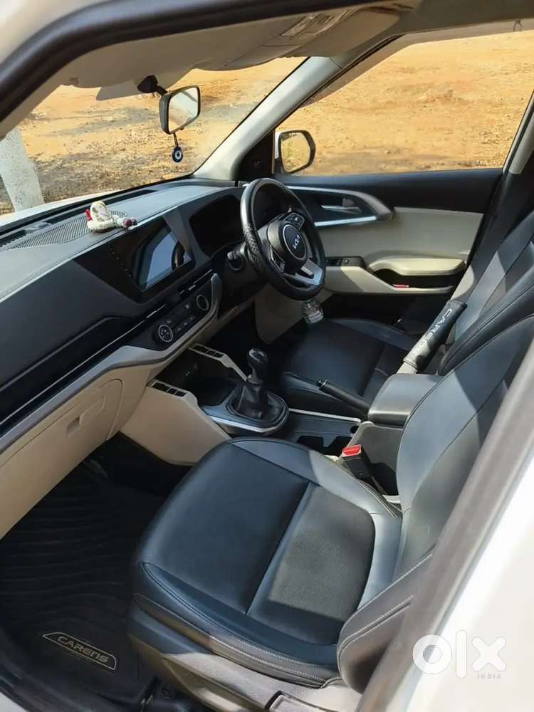 Kia Carens 2024 Diesel Well Maintained