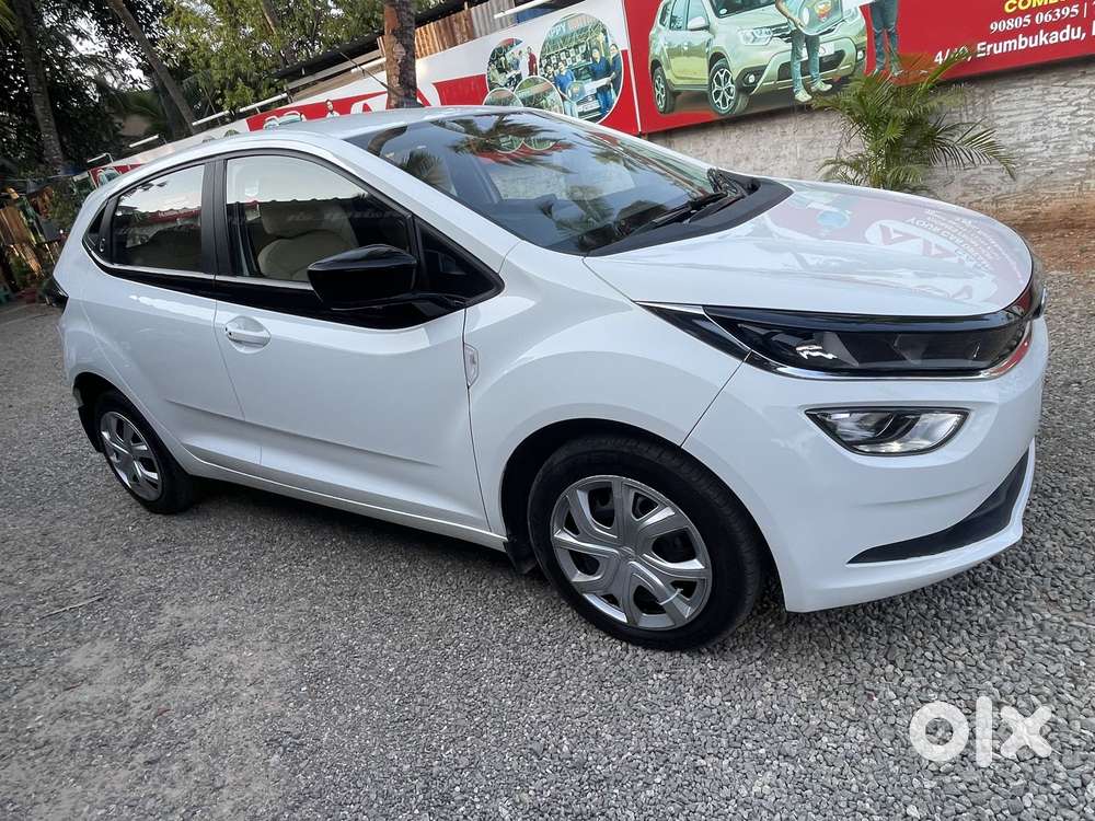Tata Altroz 1.2 Xt, 2023, Petrol