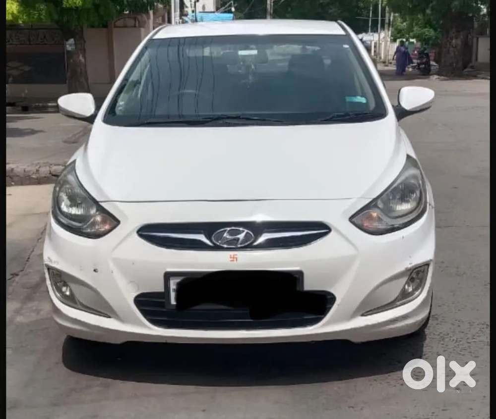 Fluidic Hyundai Verna 2015 Diesel Well Maintained