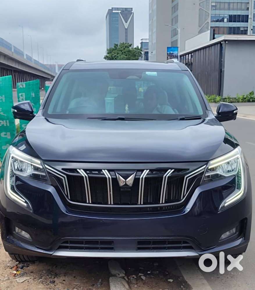 Mahindra Xuv700 2.0 Ax 7 Petrol Mt Str, 2023, Petrol
