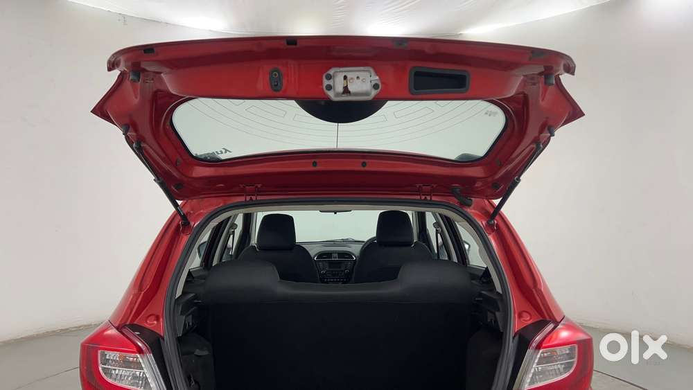 Tata Tiago Xza, 2018, Petrol