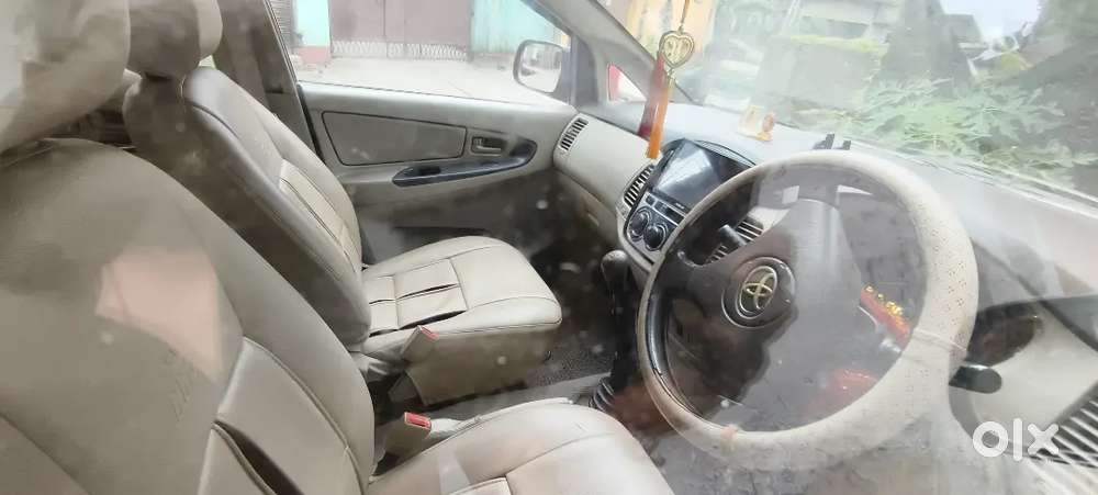 Toyota Innova 2012 2nd Owner