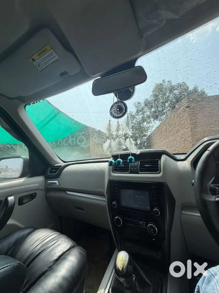Mahindra Scorpio 2017 Variant S10