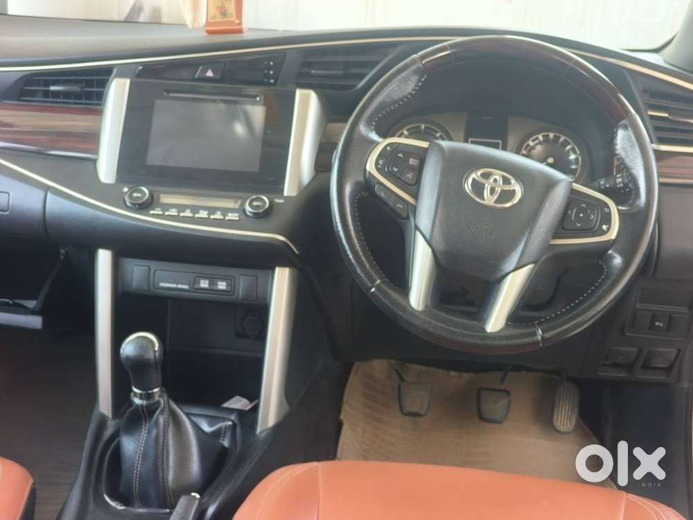 Toyota Innova Crysta 2.4 V 7 Str, 2017, Diesel