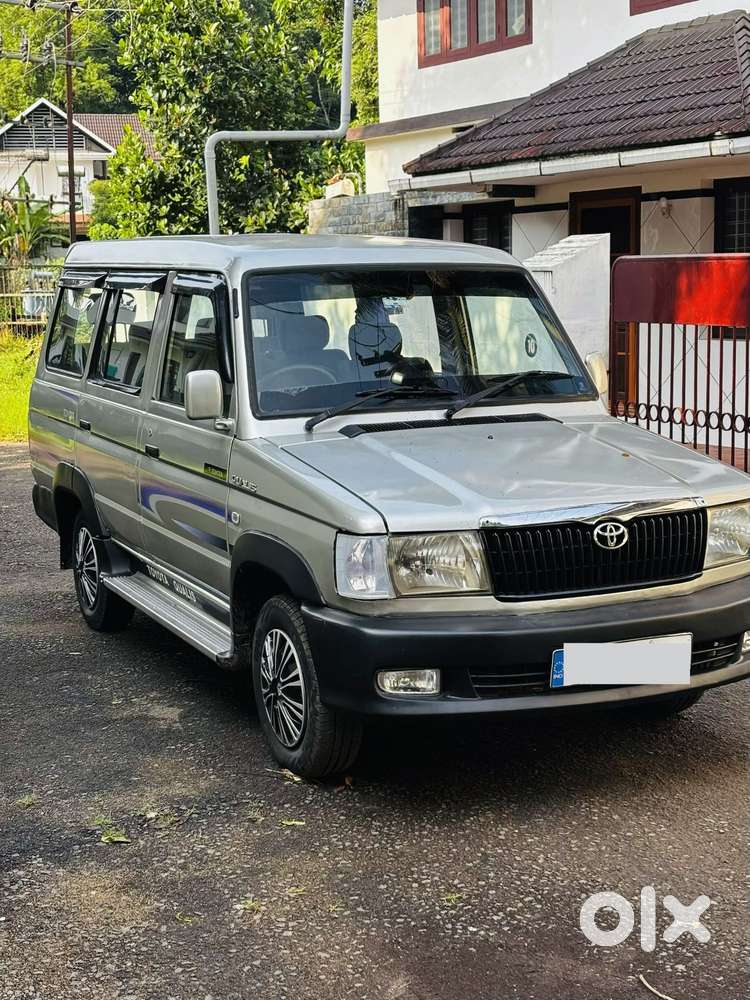 Toyota Qualis Gs G8, 2003, Diesel