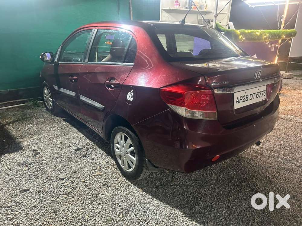 Honda Amaze 2nd Gen 2013 Diesel Well Maintained