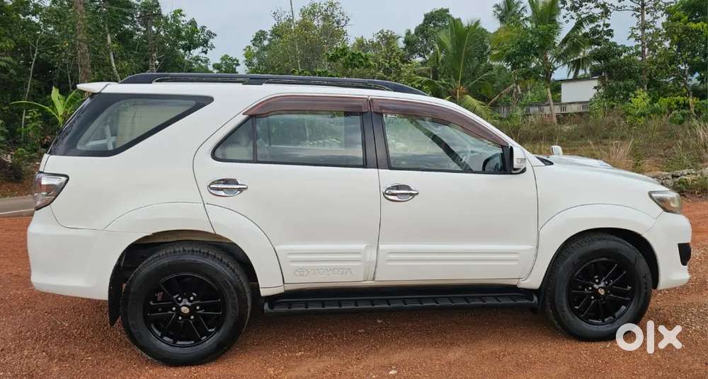 ഒറിജിനൽ കേരള Fortuner (4×4)
Manual Drive
Registration:2014
Km:290000