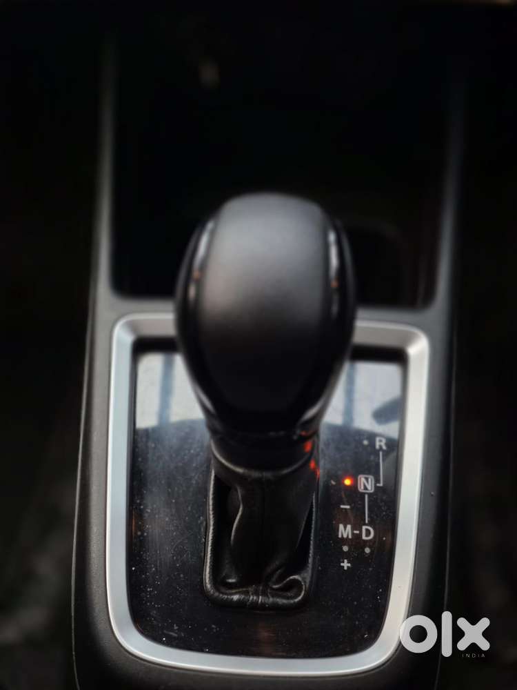 Maruti Suzuki Swift Amt Zxi, 2018, Petrol