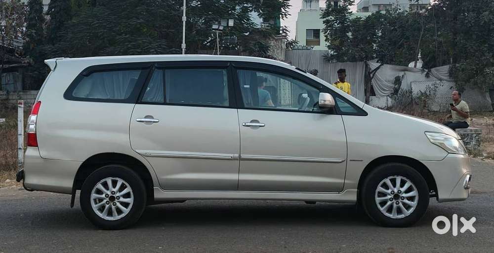 Toyota Innova 2009-2011 2.5 E 8 Str, 2012, Diesel