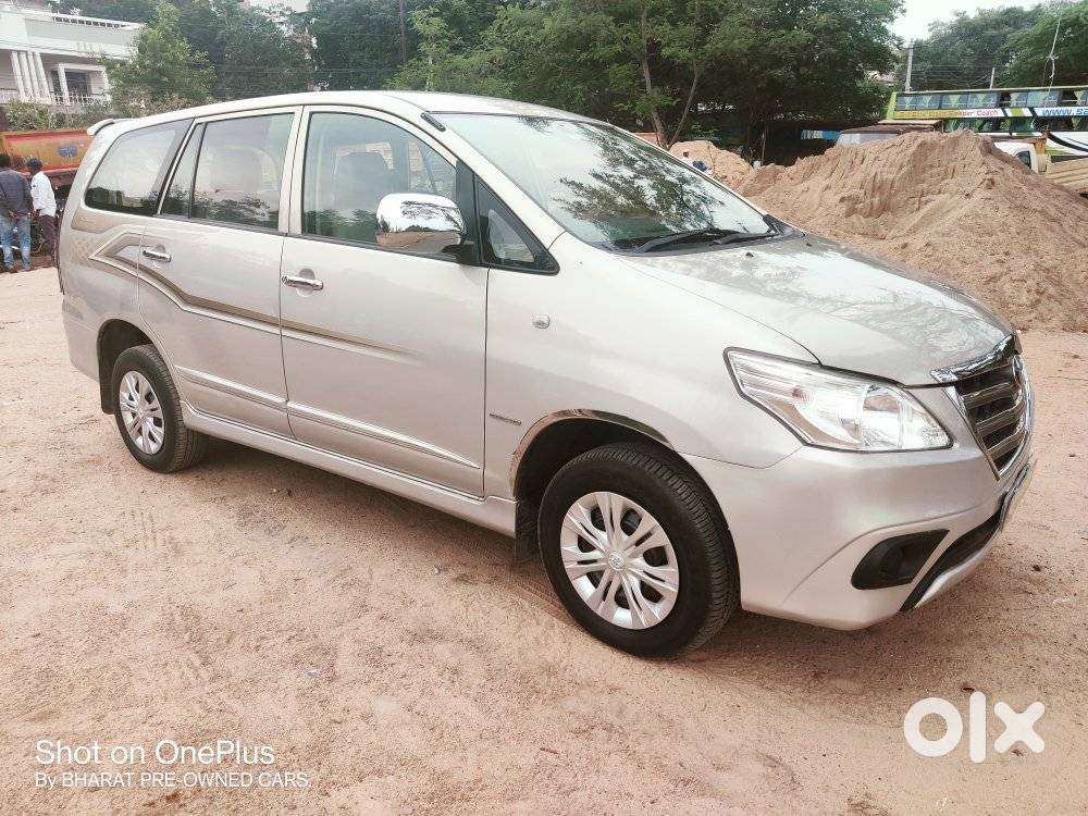 Toyota Innova 2.5 G (diesel) 7 Seater Bs Iv, 2014, Diesel