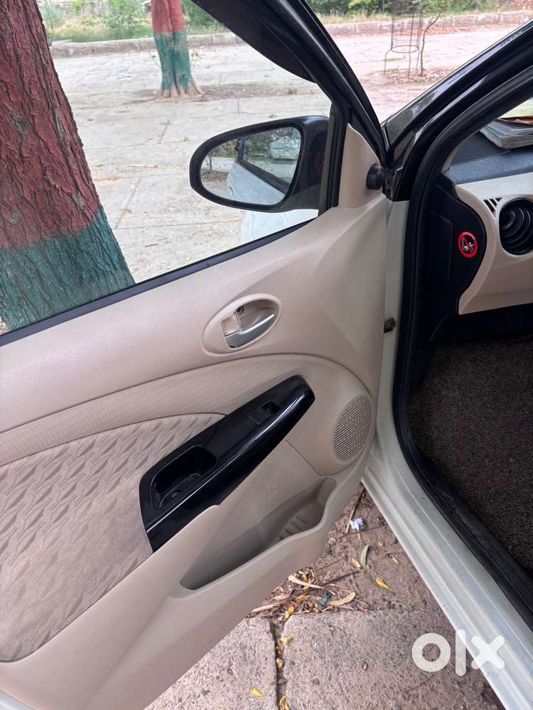 Toyota Etios Liva V 2019