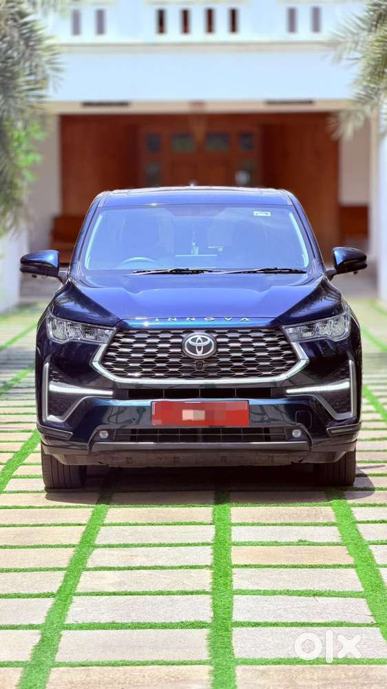 Toyota Innova Hycross 2.0 Zx Hybrid 7 Str, 2026, Petrol
