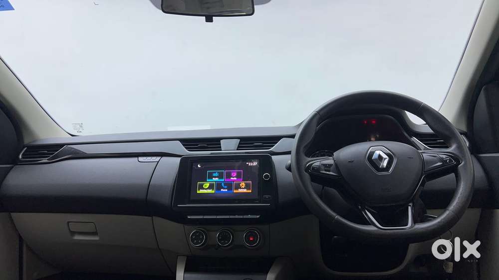 Renault Triber Rxt, 2023, Petrol