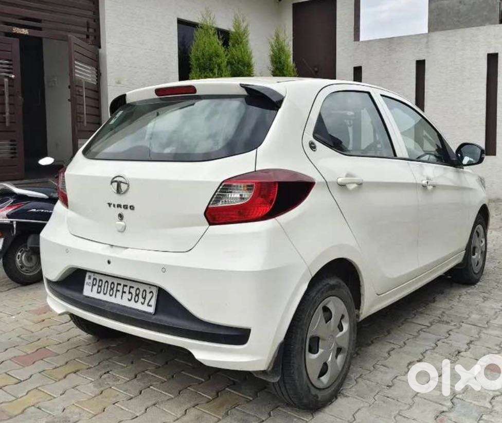 Tata Tiago 1.2 Revotron Xt (o), 2023, Petrol