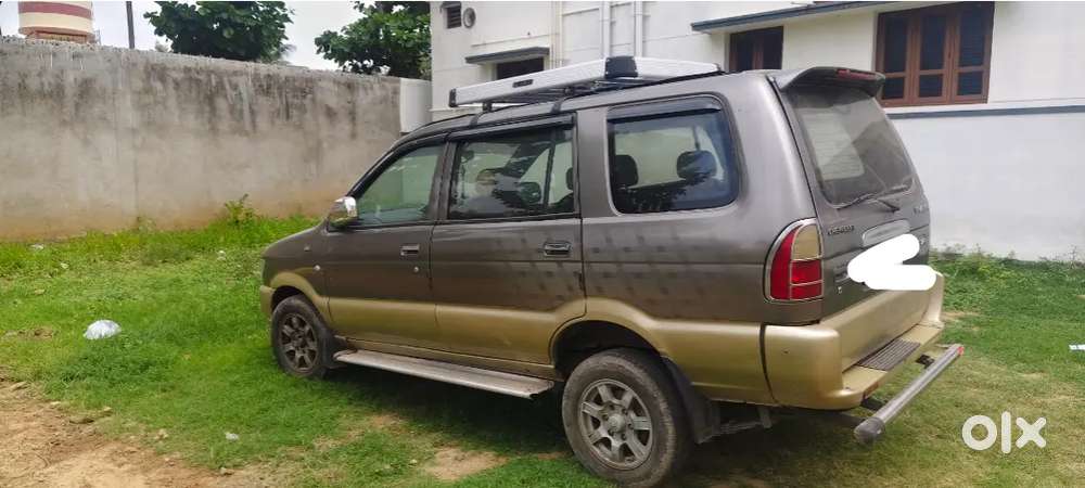 Chevrolet Tavera Neo 2015