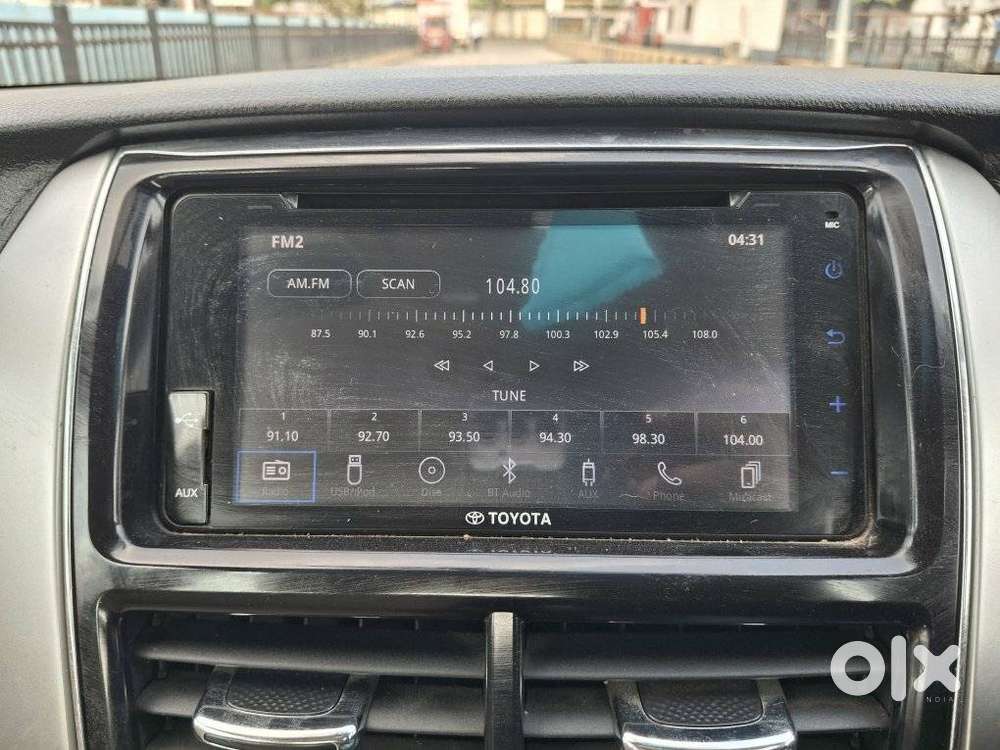 Toyota Yaris V Cvt, 2018, Petrol