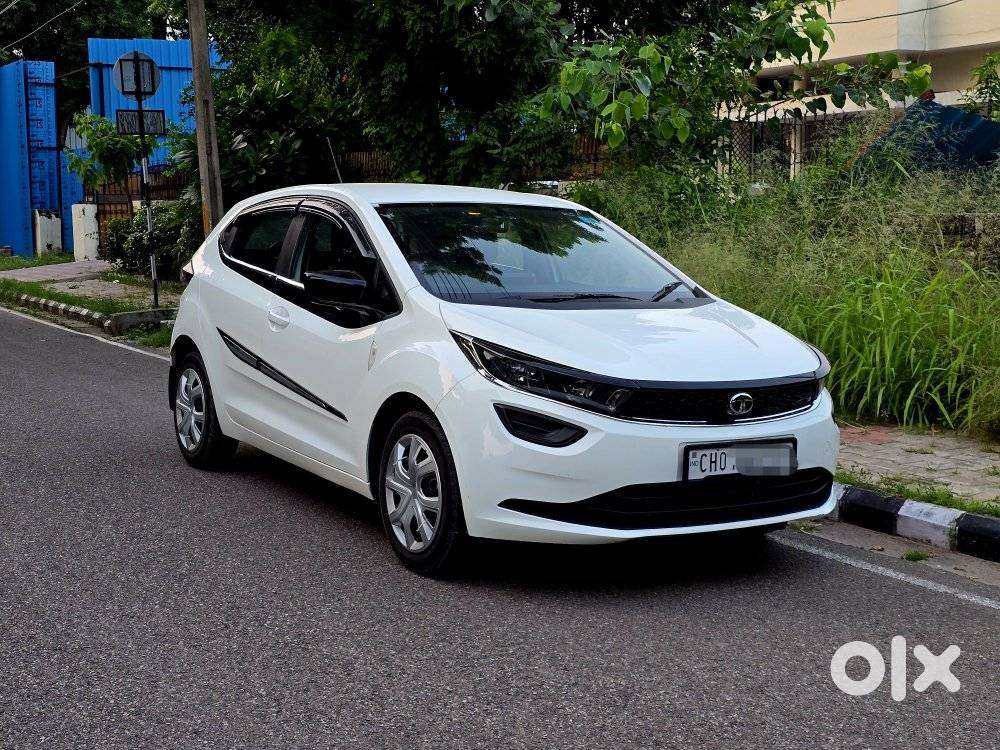 Tata Altroz 1.2 Xm Plus, 2025, Petrol