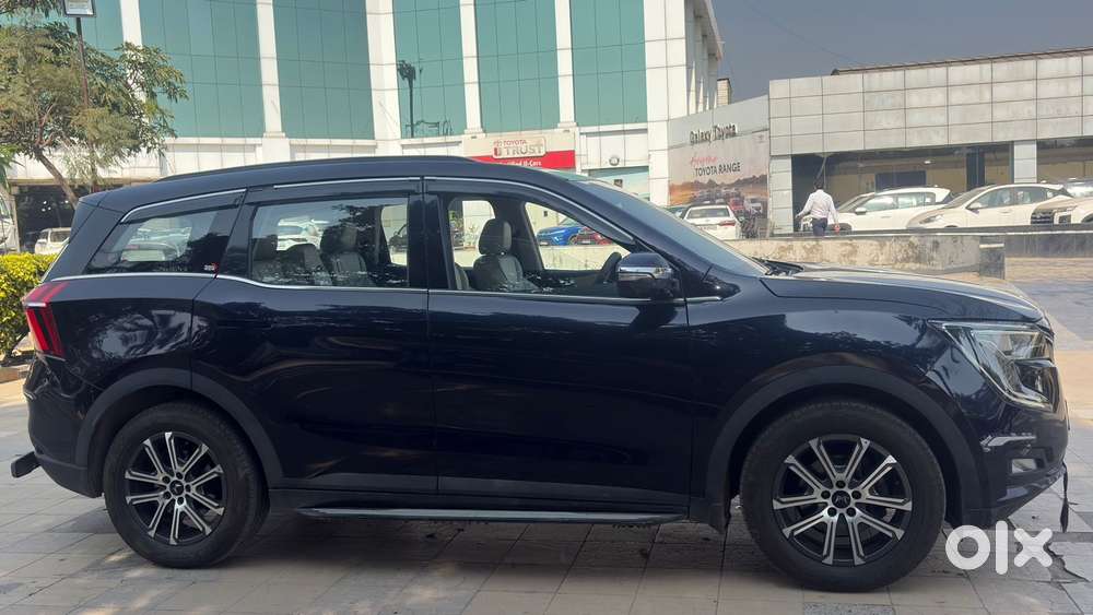 Mahindra Xuv700 2.0 Ax 7 Petrol At Luxury Pack Str, 2025, Petrol