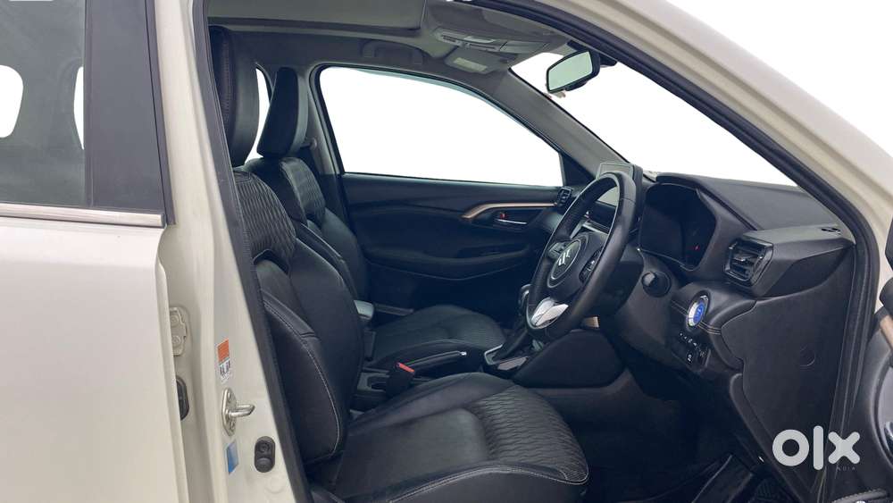 Maruti Suzuki Grand Vitara 1.5 Alpha Plus Intelligent Hybrid Ecvt, 2..