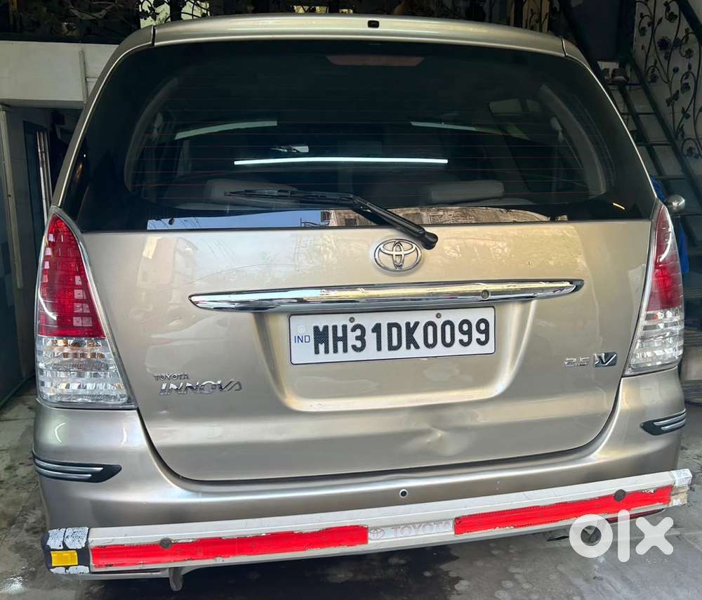 Toyota Innova 2.5 7seater 2011