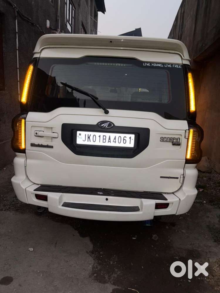 Mahindra Scorpio 2017 Diesel 65000 Km Driven