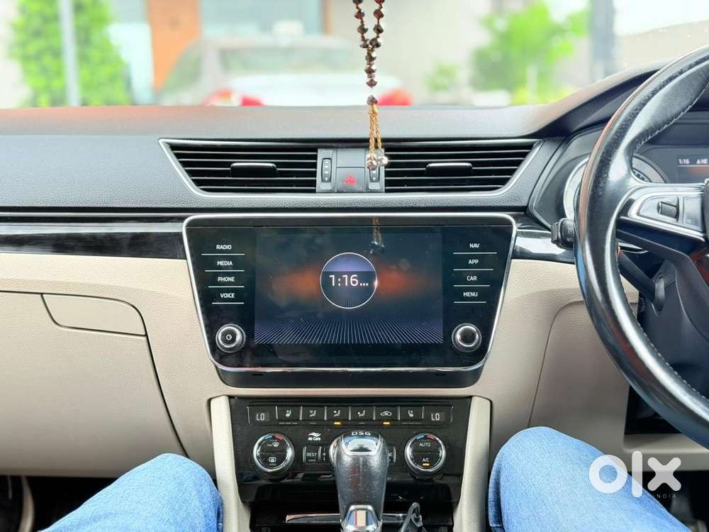 Skoda Superb Petrol 2019