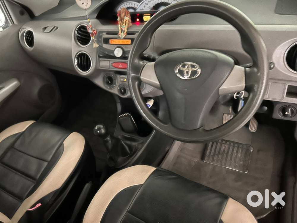 Toyota Etios Petrol Manual 2011