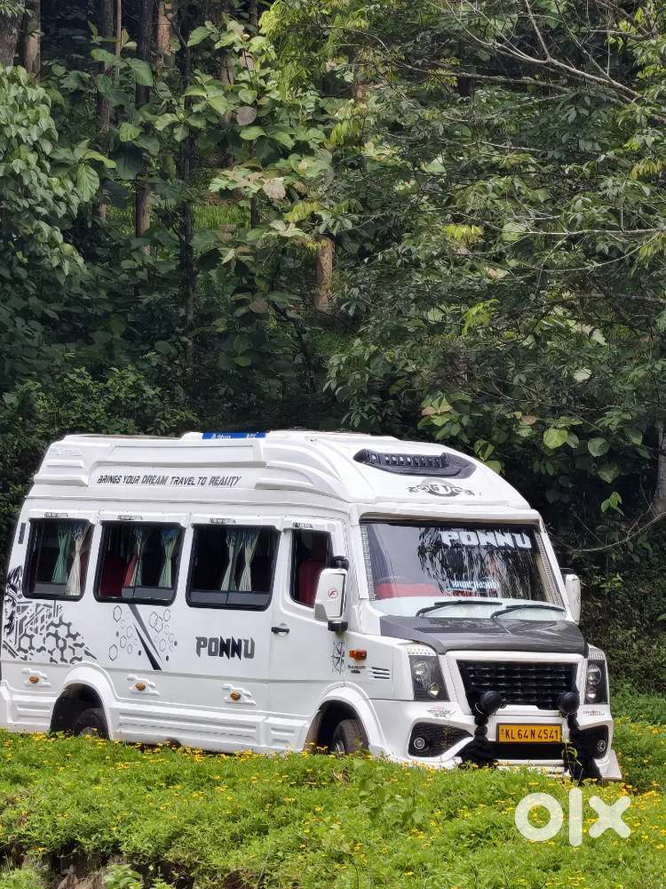 17 Seater  Force Traveller