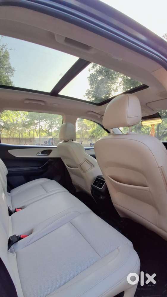 Mahindra Xuv700 Ax7 Luxury Pack Awd, 2021, Petrol