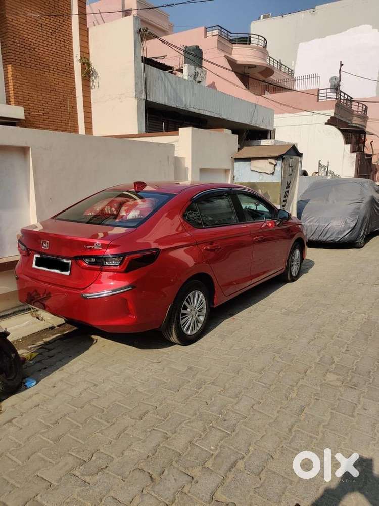 Full Insured , First Owner , Double Keys