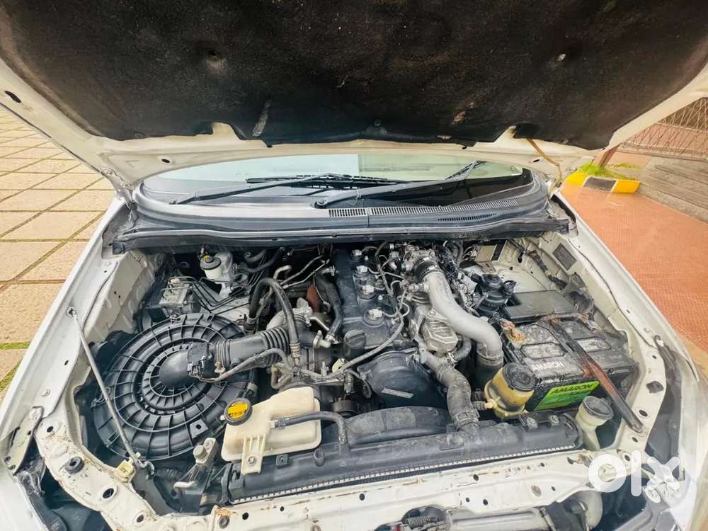 Toyota Innova 2.5 2014
