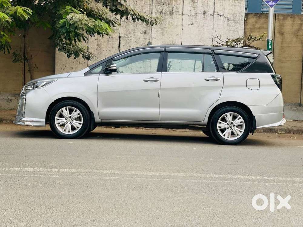 Toyota Innova Crysta 2.8z Automatic, 2016, Diesel