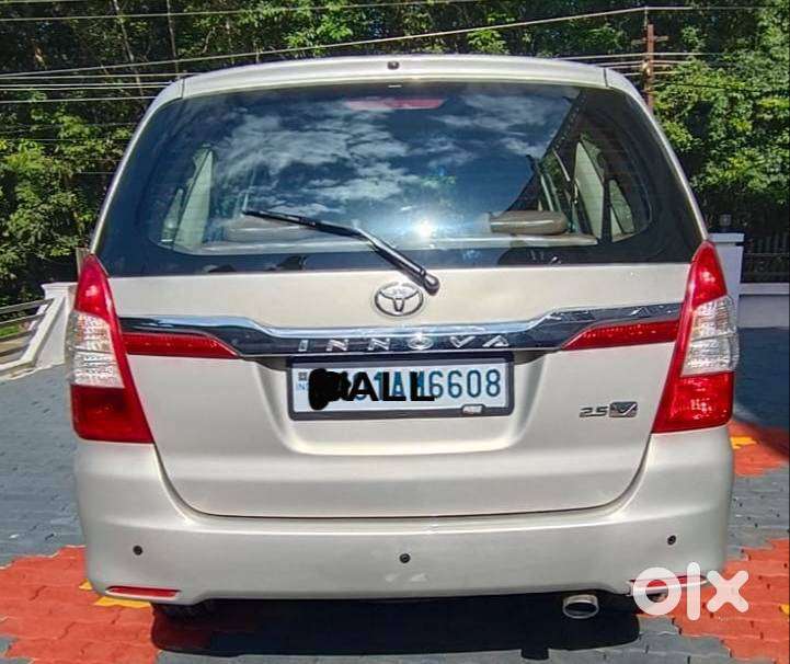 Toyota Innova Diesel 2015 Full Option 2.5 V