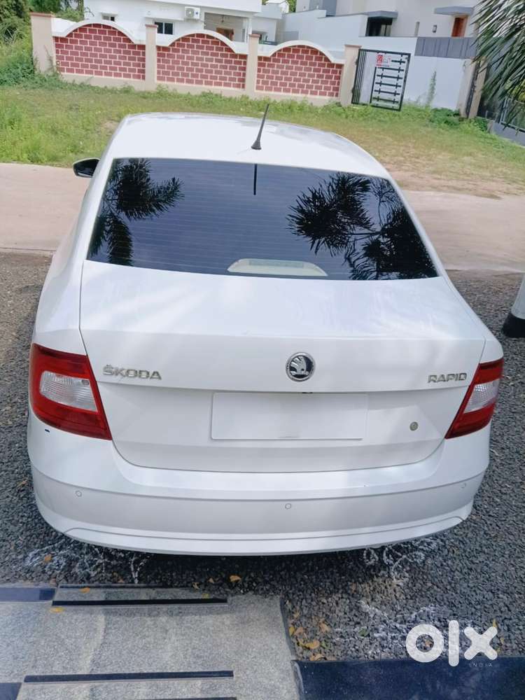 Skoda Rapid Petrol 2019