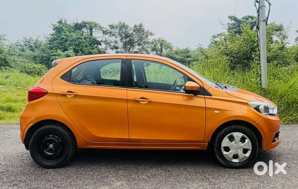 Tata Tiago 1.2 Revotron Xt Option, 2016, Petrol