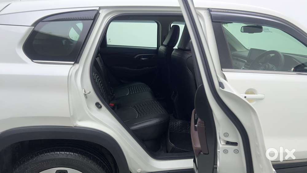 Maruti Suzuki Grand Vitara 1.5 Zeta Cng, 2023, Cng & Hybrids