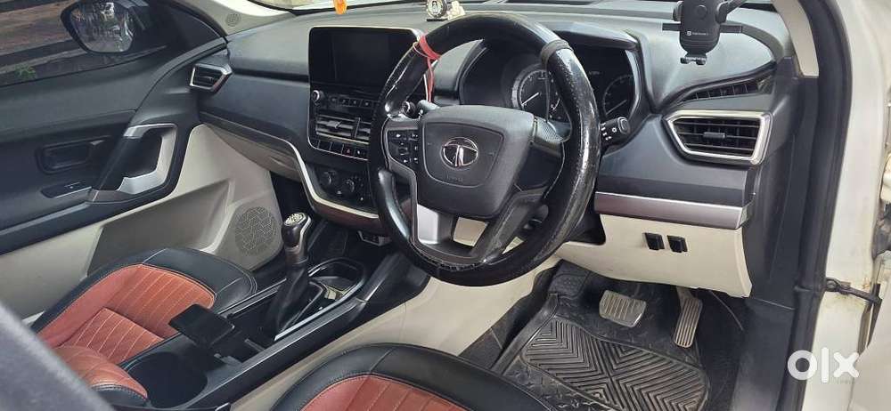 Tata Safari, 2023, Diesel